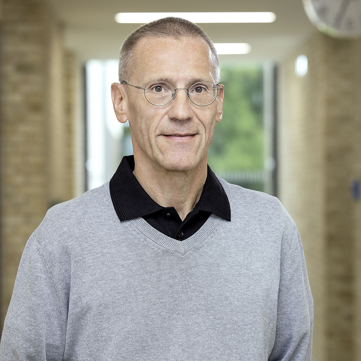 Prof. Dr. Sven Bruhn